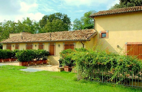 Perugia Apartamento | Apartment in Perugia With Pool & Terrace