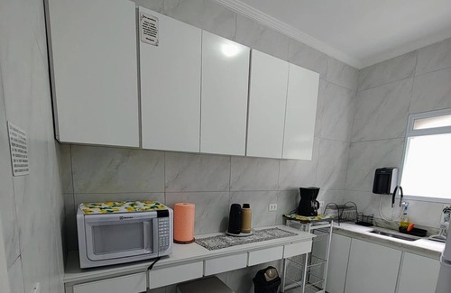 Jardim Praiano Apartamento | Apartment in Praia da Enseada 70 meters from the sea