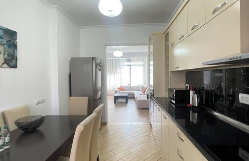 Tirana Apartamento | Apartment in private house