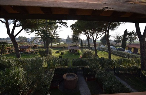 Campiglia Marittima Apartamento | Apartamento en residencia con jardin cerca del mar