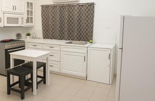Coxen Hole Apartamento | Apartment in Roatan 1