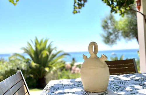 Atlanterra Apartamento | Apartment in Romantic Beachvilla