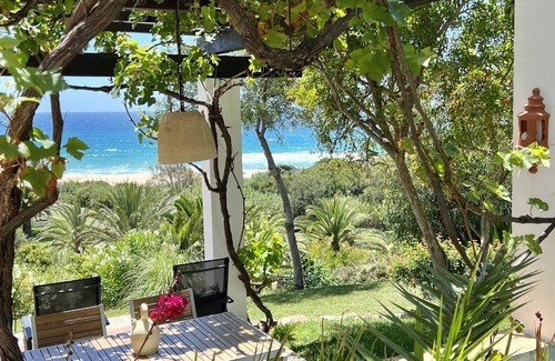 Atlanterra Apartamento | Apartment in Romantic Beachvilla
