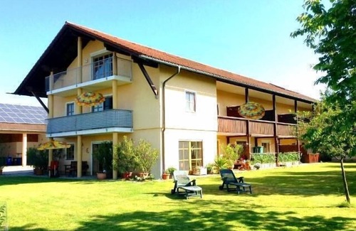 Hartkirchen Apartamento | Apartamento | Apartamento en estilo rústico de casa de campo
