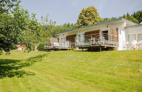 Saales Apartamento | Apartamento en Saâles con piscina climatizada