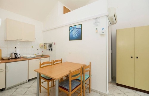 Saplunara Apartamento | Apartamento en Saplunara con Seaview, Balcón, Acondicionador, WIFI (5197-2)