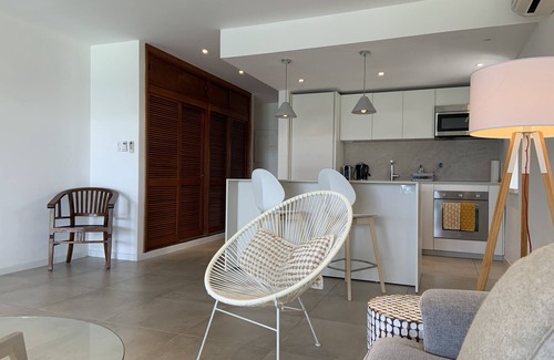 Cole Bay Apartamento | Apartamento en Simpson Bay Yacht Club ubicado en el agua