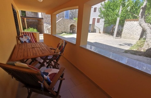 Sveti Jakov Apartamento | Apartamento en Stivan con Terraza, Acondicionador, WIFI (920-1)