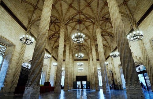 La Seu Apartamento | APARTAMENTO EN EL CENTRO CON GARAJE PRIVADO DE PAGO OPCIONAL