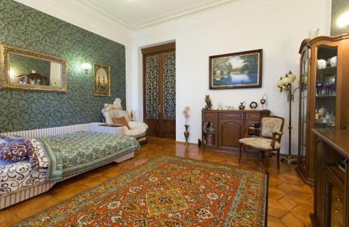 Petrovskoye Apartamento | Apartment in the center of Kharkiv