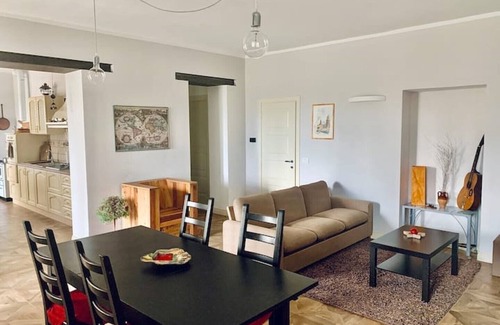 Savigliano Apartamento | Apartment in the countryside