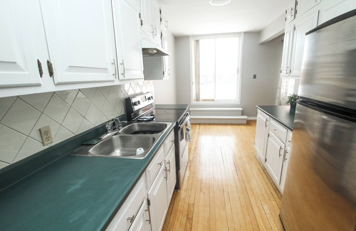 Cornwall Apartamento | Apartment in the downtown area. Close to shopping and restaurants.