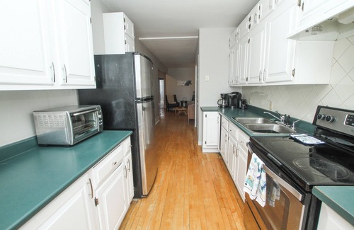 Cornwall Apartamento | Apartment in the downtown area. Close to shopping and restaurants.