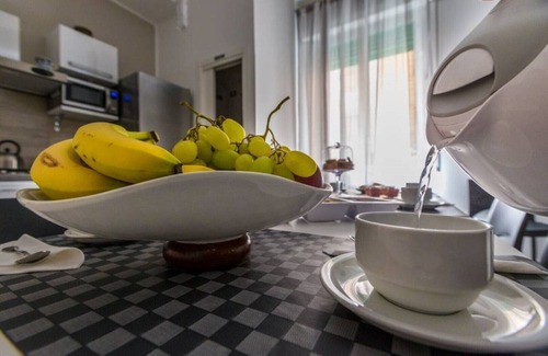 Castellammare Casa | Apartamento en el centro histórico con tres dormitorios y baños en suite.