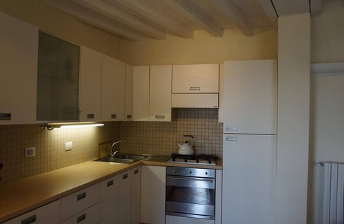 Villanuova sul Clisi Apartamento | Apartamento en el antiguo monasterio del castillo Piscina con vista al lago