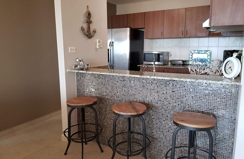 El Combate Apartamento | Apartamento en el Paraíso con vista al mar, piscina, Wifi Ready TV