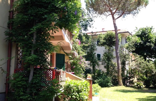 Ronchi Apartamento | APARTAMENTO EN TOSCANA 500 METROS DEL MAR CERCA Forte dei Marmi (Versilia)
