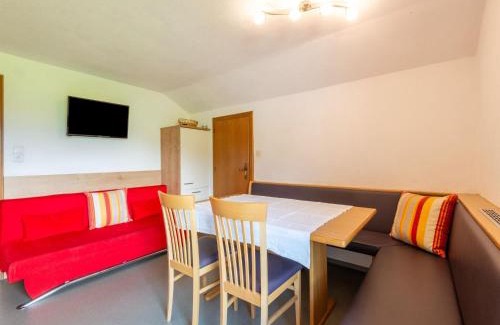 Finsing Casa | Apartment in Tyrol near Ski Lift