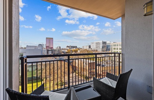 Third Ward Apartamento | Apartment in Uptown Charlotte N.C with City View!