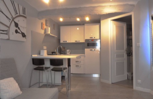 Valbonne Apartamento | Apartamento en el pueblo de Valbonne / Apartamento nuevo en Valbonne, Costa Azul