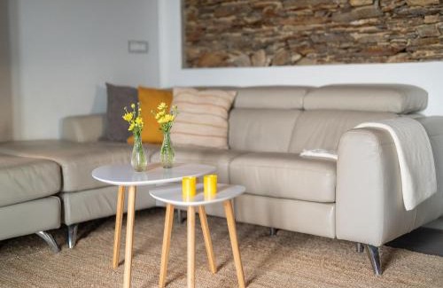 Vignone Apartamento | Apartment in Vignone with Lake Maggiore Views