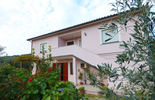 Teulada Villa | Apartamento en villa, planta baja, entrada independiente, ideal para familias.