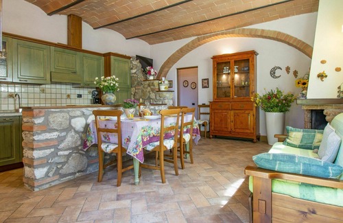Gambassi Terme Villa | Apartamento en villa con A/C, WIFI, piscina, TV, terraza, vista panorámica, cerca de San Gimignano