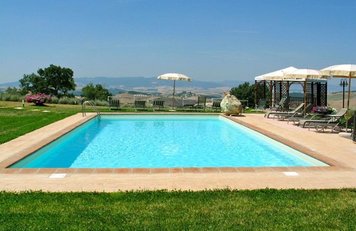 Gambassi Terme Villa | Apartamento en villa con A/C, WIFI, piscina, TV, terraza, vista panorámica, cerca de San Gimignano