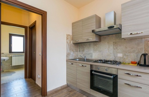 Sorano Casa | Apartamento en villa con WIFI, piscina, A/C, bañera de hidromasaje, TV, terraza, vista panorámica