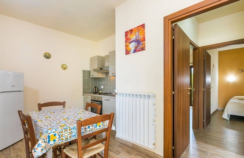 Sorano Casa | Apartamento en villa con A/C, WIFI, piscina, bañera de hidromasaje, TV, terraza, vista panorámica