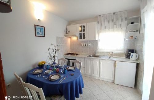 Vinisce Apartamento | Apartment in Vinisce 100m from the Sea