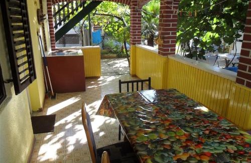 Zdrelac Apartamento | Apartment in Zdrelac with balcony, air conditioning, WiFi, washing machine 4834-1