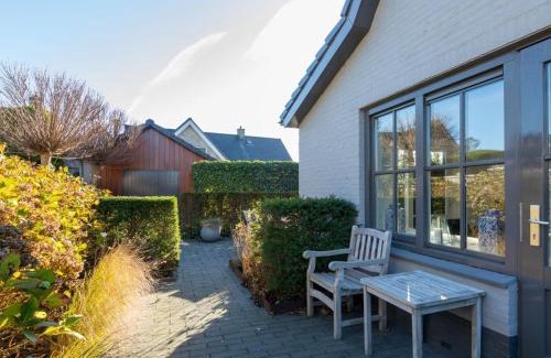 Zoutelande Casa | Apartment in Zoutelande near the Beach