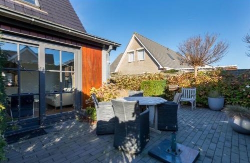 Zoutelande Casa | Apartment in Zoutelande near the Beach