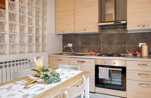 Piazza Apartamento | Apartamento 'Incantevole Loft' con balcón, Wi-Fi y aire acondicionado