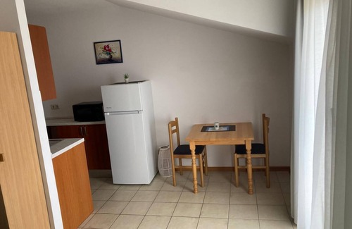 Okrug Gornji Apartamento | Apartamento moderno y confortable con vistas al mar cerca de Trogir