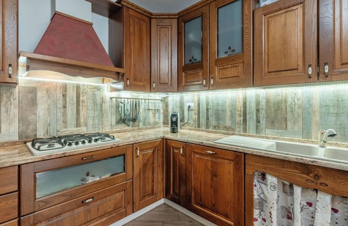 Orentano Apartamento | Apartment 'Candy Home' with Private Veranda, Wi-Fi and Air Conditioning