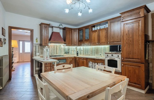 Orentano Apartamento | Apartment 'Candy Home' with Private Veranda, Wi-Fi and Air Conditioning