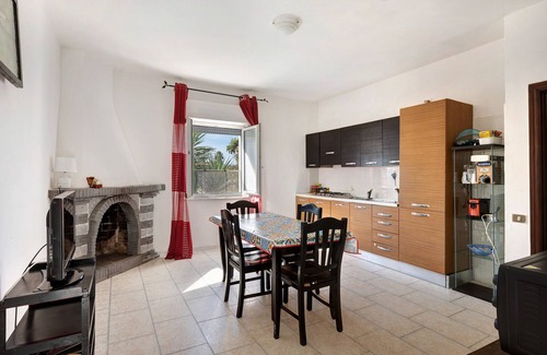 Lago Patria Apartamento | Apartment "Casa Martina" with Private Terrace & Wi-Fi