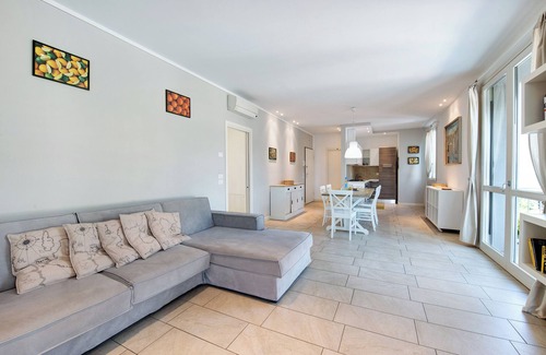 Portese Apartamento | Apartamento 'Gran Fausto Trilo' con vistas al lago, Wi-Fi y aire acondicionado