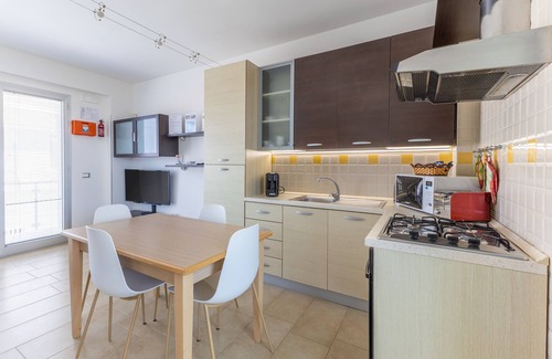 Punta Secca Apartamento | Apartamento 'Appartamento Mare' con vistas al mar, Wi-Fi y aire acondicionado