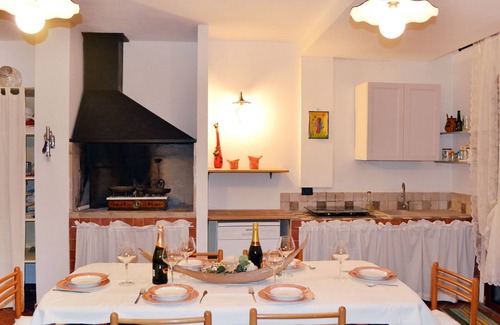 Santo Stefano al Mare Apartamento | Apartment Chiara by Interhome