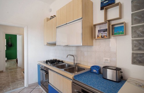 Santo Stefano al Mare Apartamento | Apartamento 'Thea' con vistas al mar, Wi-Fi y aire acondicionado