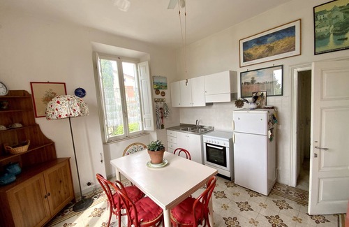 Tuoro sul Trasimeno Casa | Apartment in period villa overlooking Lake Trasimeno