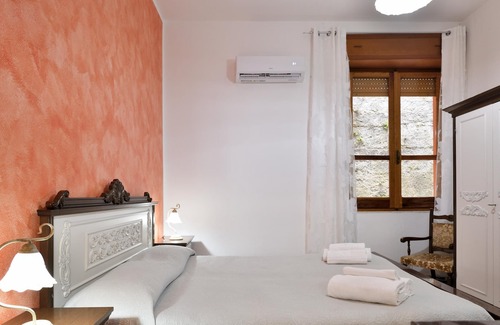Villagrande Strisaili Apartamento | Apartamento Giulia con vistas al mar, balcón, terraza compartida y Wi-Fi
