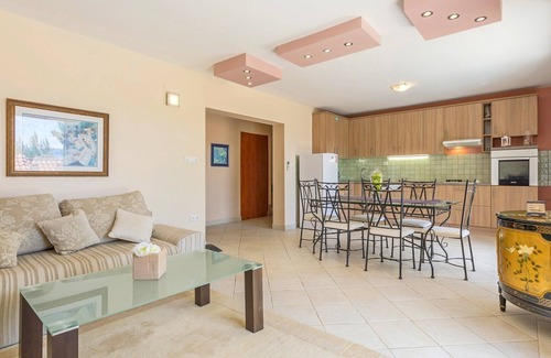 Medici Apartamento | Apartamento Ivan, (14988), Medići, Omis riviera, Croacia
