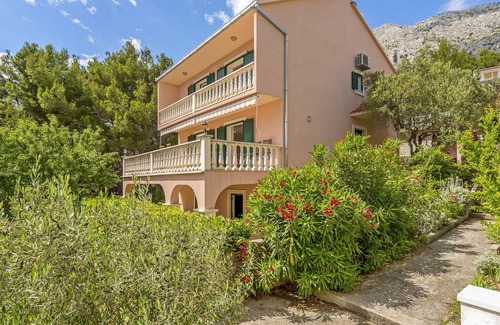 Medici Apartamento | Apartamento Ivan, (14988), Medići, Omis riviera, Croacia