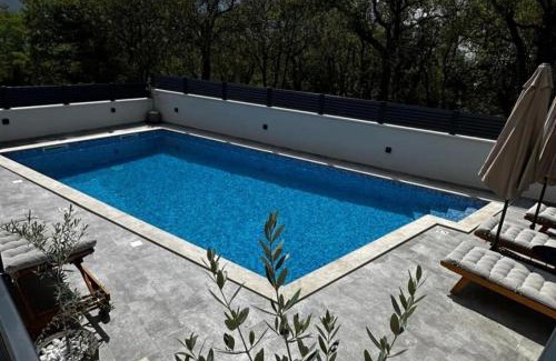 Zagvozd Apartamento | Apartment Ivan with Pool