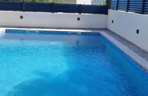 Zagvozd Apartamento | Apartment Ivan with Pool