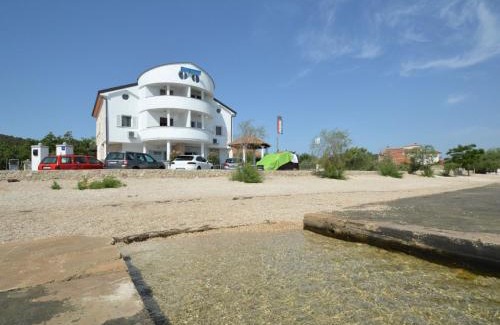 Raslina Apartamento | Apartment Ivana-2 by Interhome